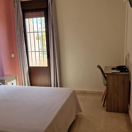 Hotel Nuevo Espartinas Εξωτερικό φωτογραφία